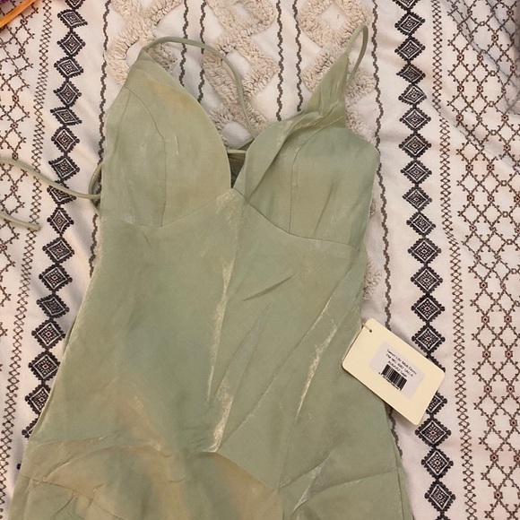 Peppermayo sweet life midi dress in sage, size 2 - Picture 4 of 6